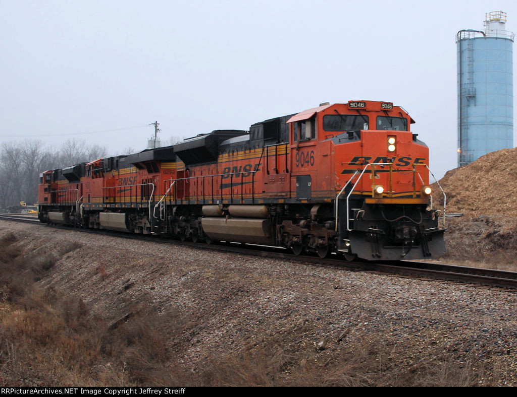 BNSF 9046